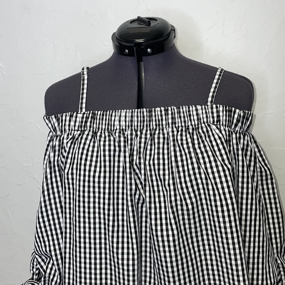 IZ Byer Blk & White Checkered Gingham Cold Shoulder Blouse - Picture 2 of 6